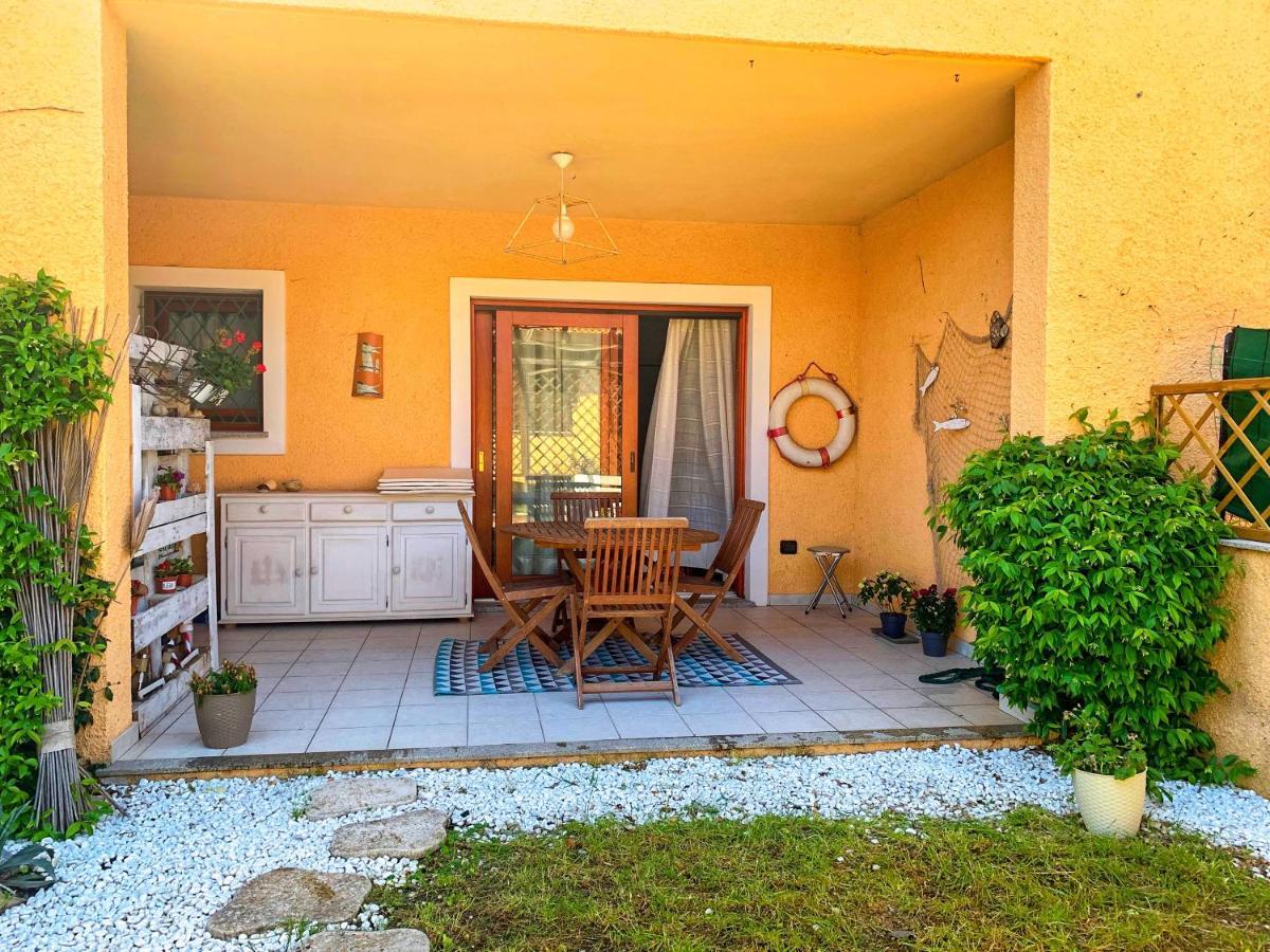 Casa Quasimodo, con patio e giardino privato Appartamento Olbia Esterno foto